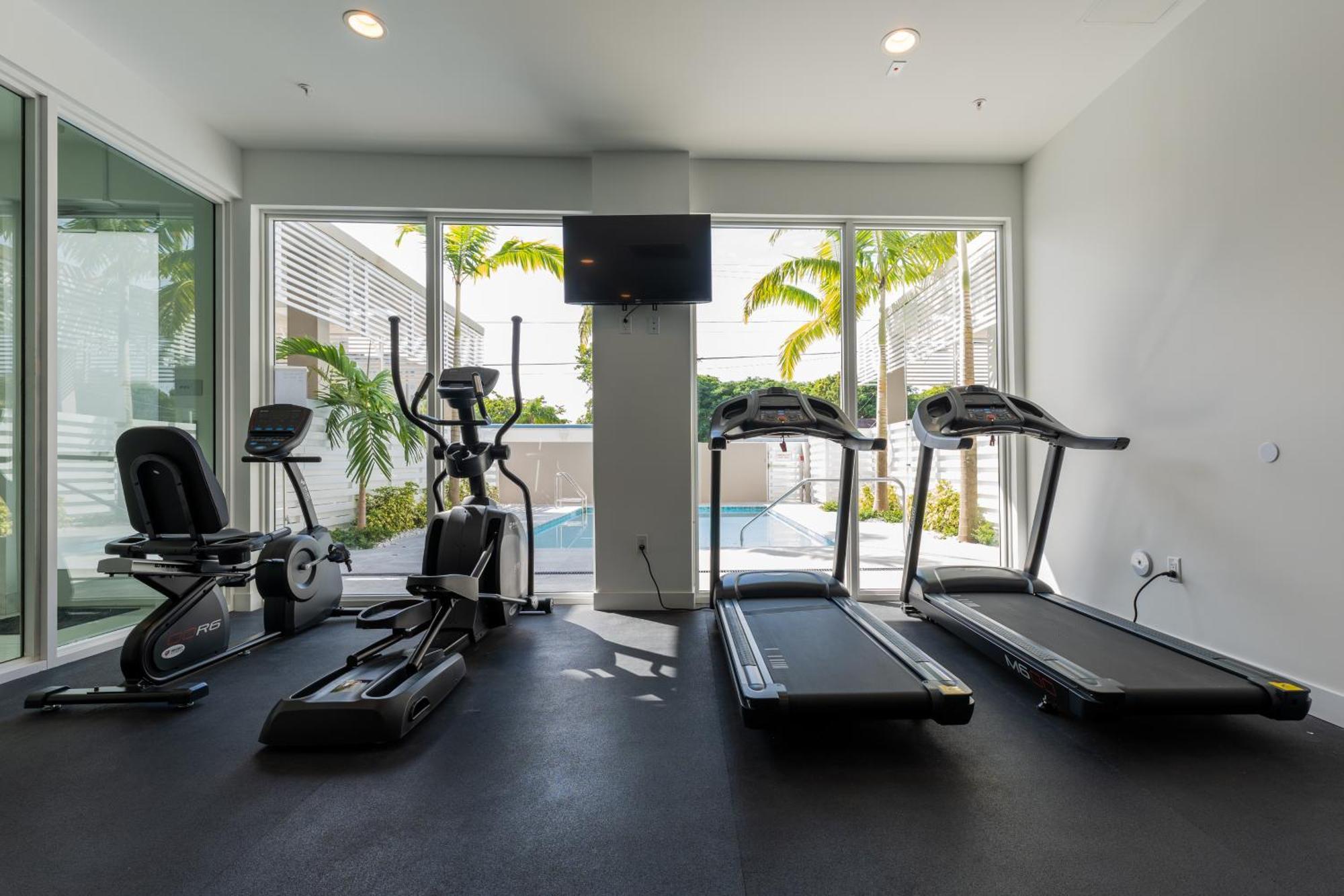 Miami Wood Apart Hotel New 2024 - Private Terrace - Free Garage - Beach 5 Min Hollywood Extérieur photo